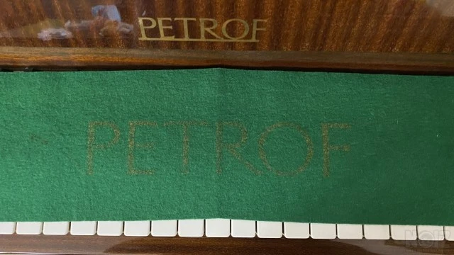 Petrof Πιάνο