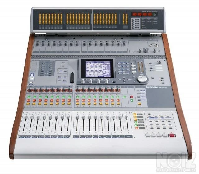 Tascam DM 3200 + IF-FW/DM MKII