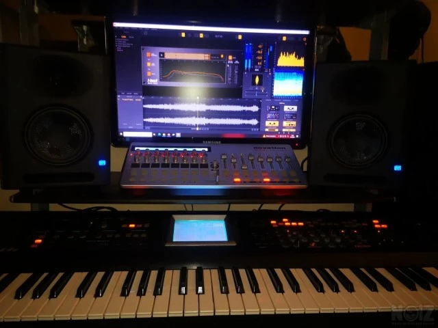 Roland V-Synth version 2.0 + Roland VC-1