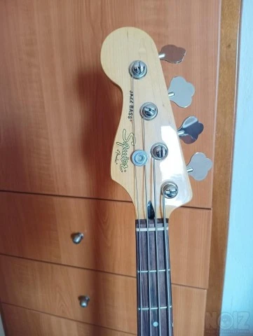 Αριστερό squire jazz vintage modified
