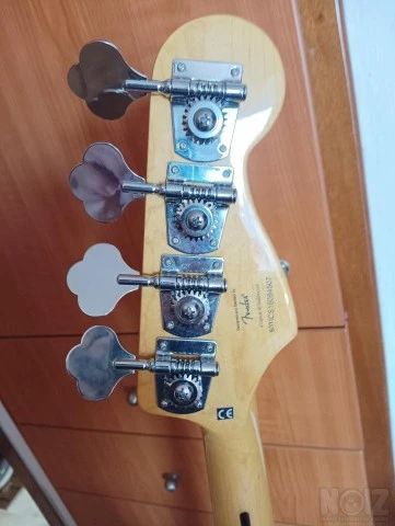 Αριστερό squire jazz vintage modified