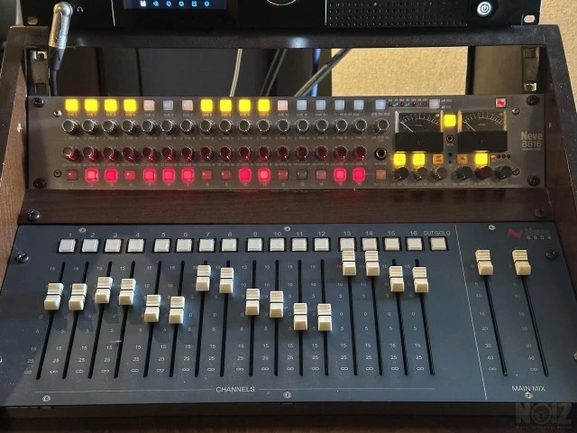 AMS Neve 8816 Summing & Neve 8804 Fader 