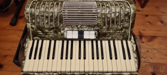 Ακορντεόν miranda 120bass. made in germa