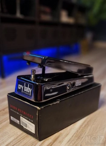 Dunlop John Petrucci Cry baby wah