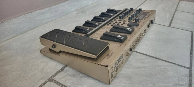 Πεταλιέρα BOSS GT-6