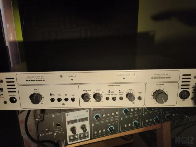 TL Audiio 5050 Mono Valve Preamp 