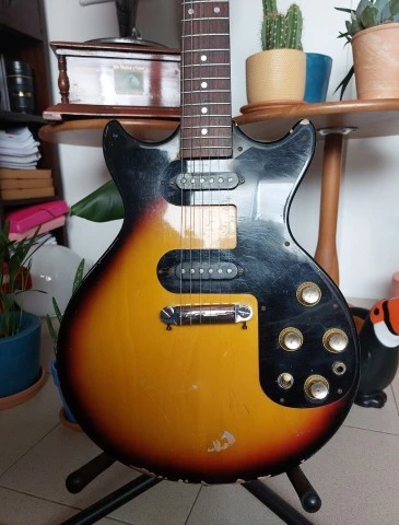 1970’s MIJ Sunburst Gibson Melody Maker 