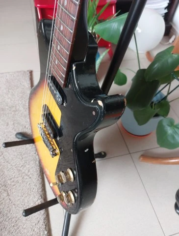1970’s MIJ Sunburst Gibson Melody Maker 