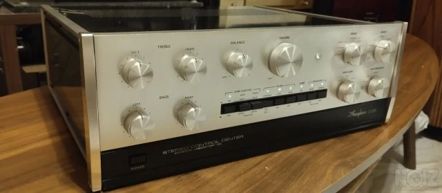 Accuphase c200