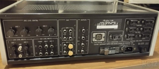 Accuphase c200