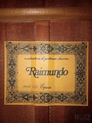 Raimundo 128 classical guitar , made in 