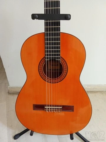 Raimundo 128 classical guitar , made in 