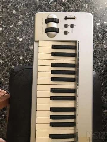 M-Audio Keystation 61es MIDI Keyboard Co