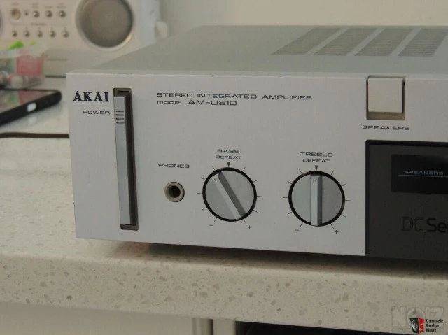 Ολοκληρωμένος  Ενισχυτής  Akai   AM - U2