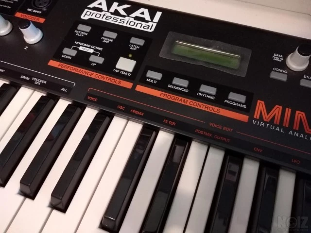 Akai MINIAK - Virtual Analog Synthesizer