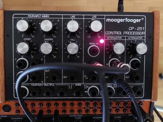 Moog CP 251
