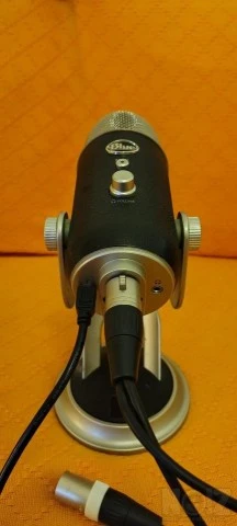 Blue Yeti Pro Microphone