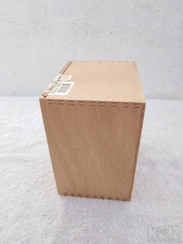 Habana cigar box amp 2.5 W (battery 9V /