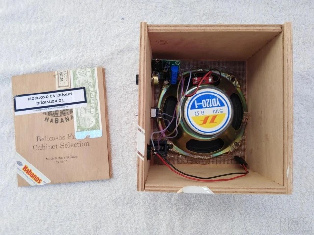 Habana cigar box amp 2.5 W (battery 9V /