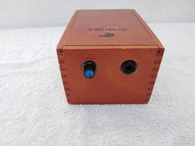 Cohiba cigar box amp 2.5 W (battery 9V /