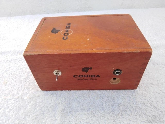 Cohiba cigar box amp 2.5 W (battery 9V /
