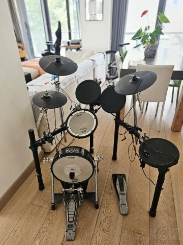 Roland TD-4