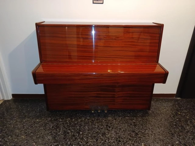 Πιάνο Schubert M-7 (Μαόνι)