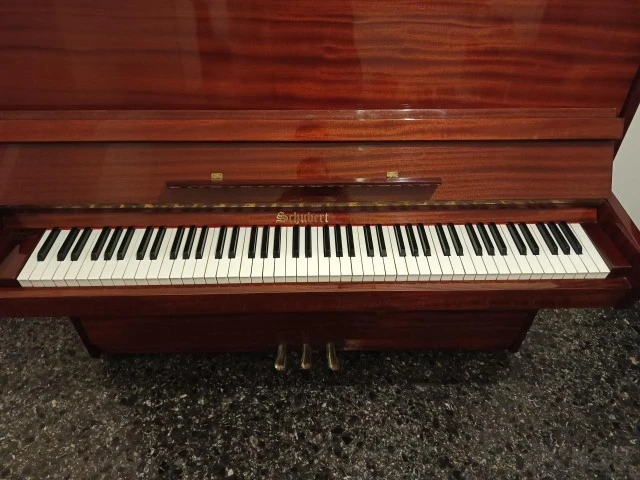 Πιάνο Schubert M-7 (Μαόνι)