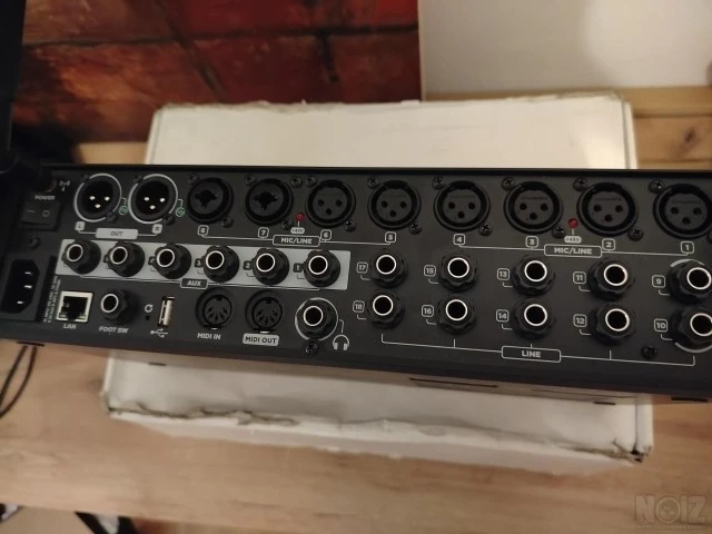 RCF M18 Digital Mixer