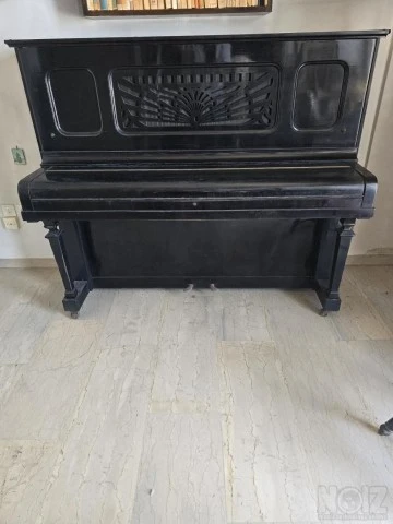Πιάνο Steinway and Sons.