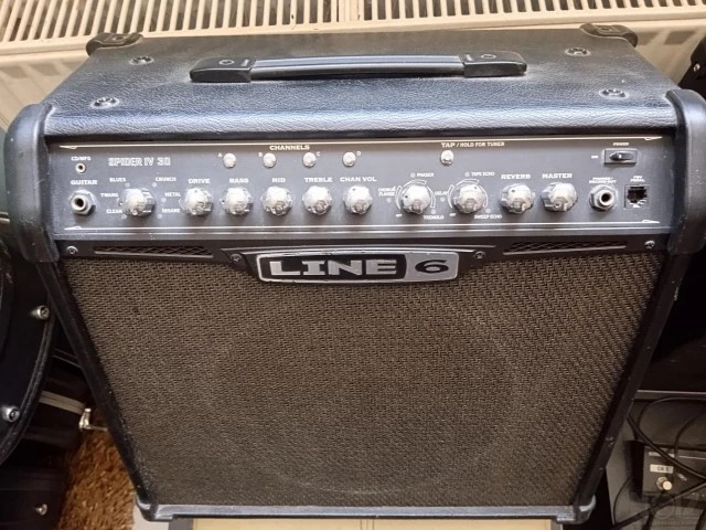 Line6 Spider IV 30W