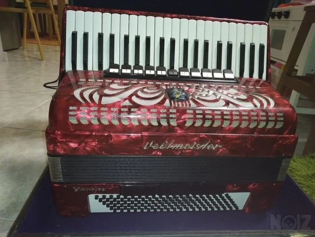 Ακορντεόν Weltmeister Caprice 120bass