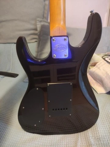 Stagg i300 strat style