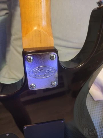 Stagg i300 strat style