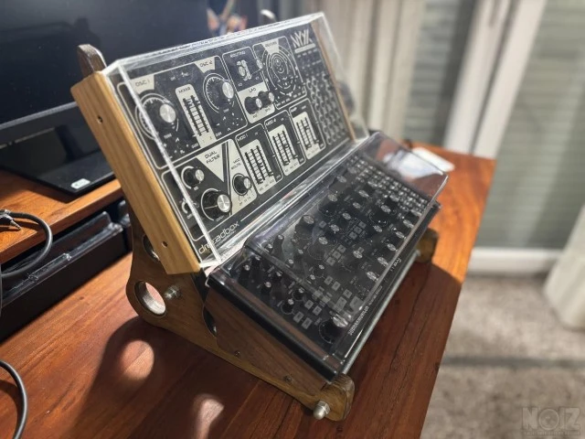 Custom ξυλινη βαση για Moog και Dreadbox