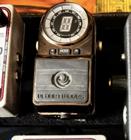 Planet Waves tuner pedal