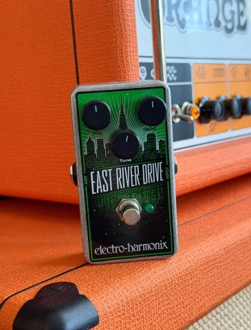 Electro-Harmonix East River Drive
