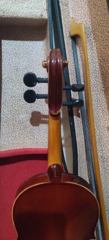 Antonius Stradivarius Cremonensis Faciebat Anno 1713 Cz