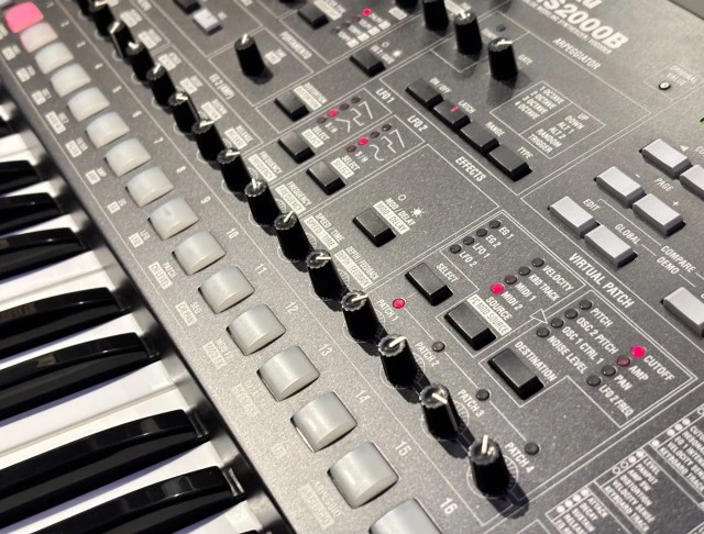 Korg MS 2000B