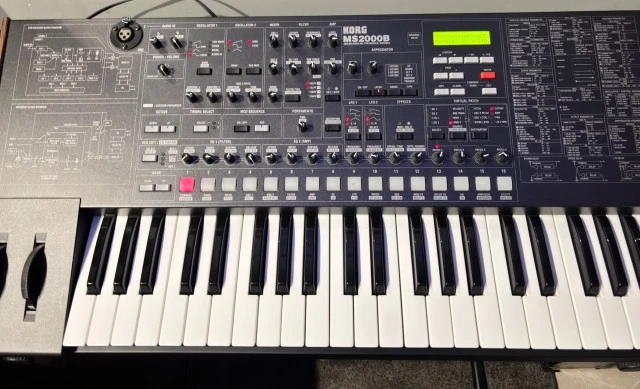 Korg MS 2000B