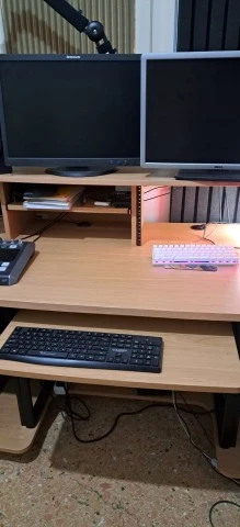 Rta studio station desk