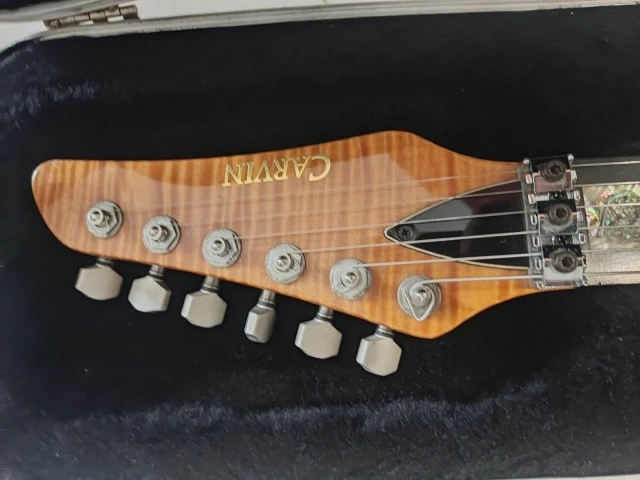 Carvin DC 400