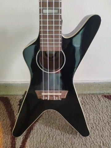 Dean Guitars Ukulele ML CBK w/ Preamp (2022)