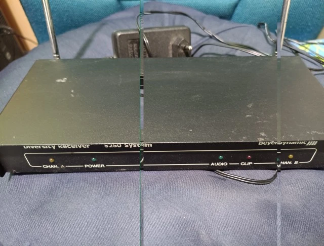 Βeyer wireless system s250
