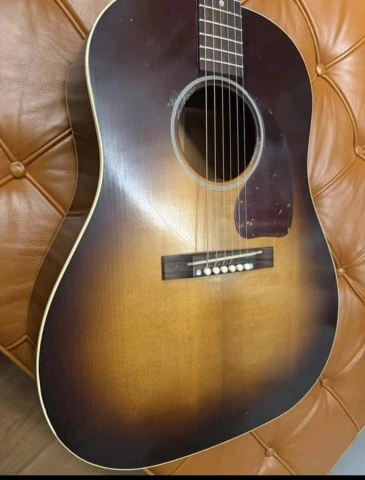 Gibson J-45 Murphy Lab Light Aged