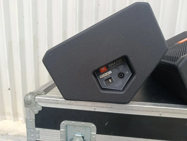 JBL SRX 712M