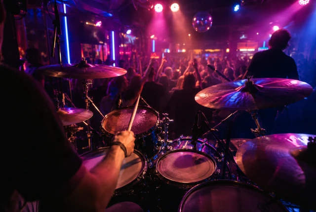 Drummer αναζητεί σχήμα