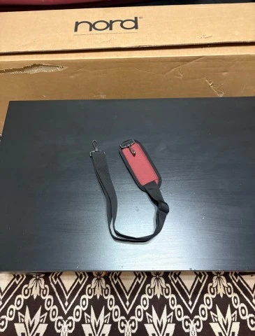 Nord Electro 6 HP + Nord Soft Case Electro HP