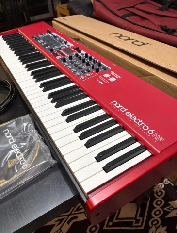 Nord Electro 6 HP + Nord Soft Case Electro HP