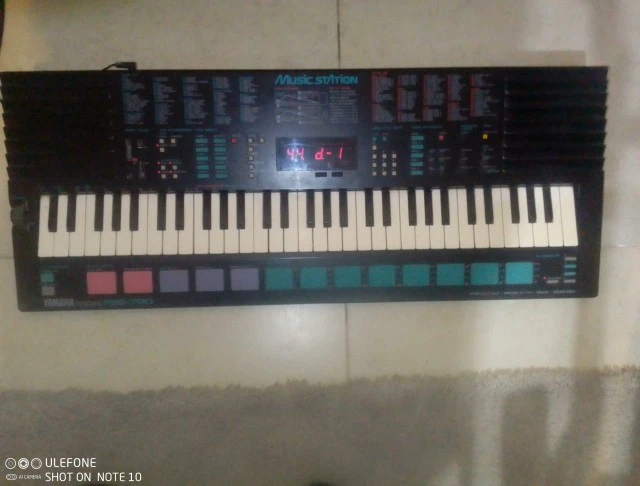 Αρμόνιο Yamaha PSS-780 FM
